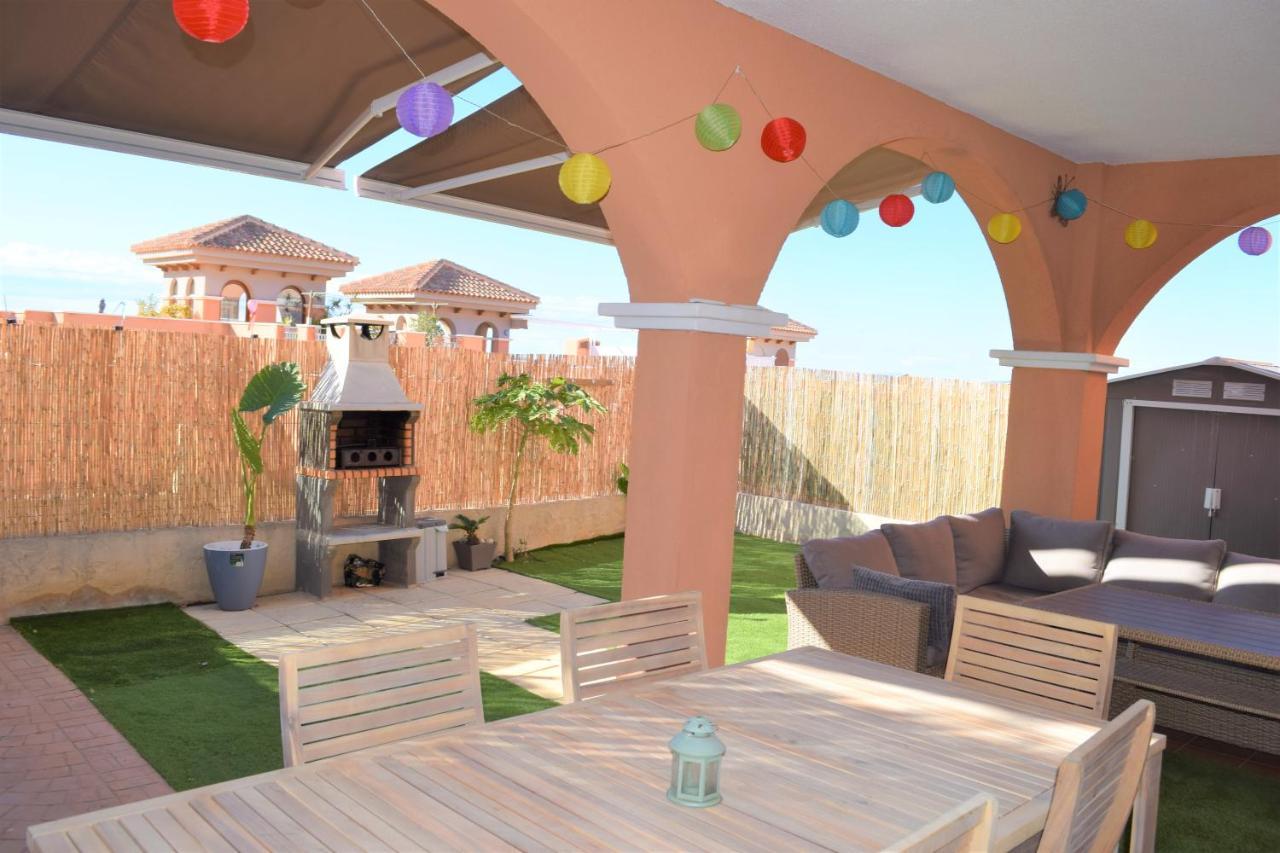 Espacioso Apartamento Con Preciosos Jardines Y Bbq Isla Plana Eksteriør bilde
