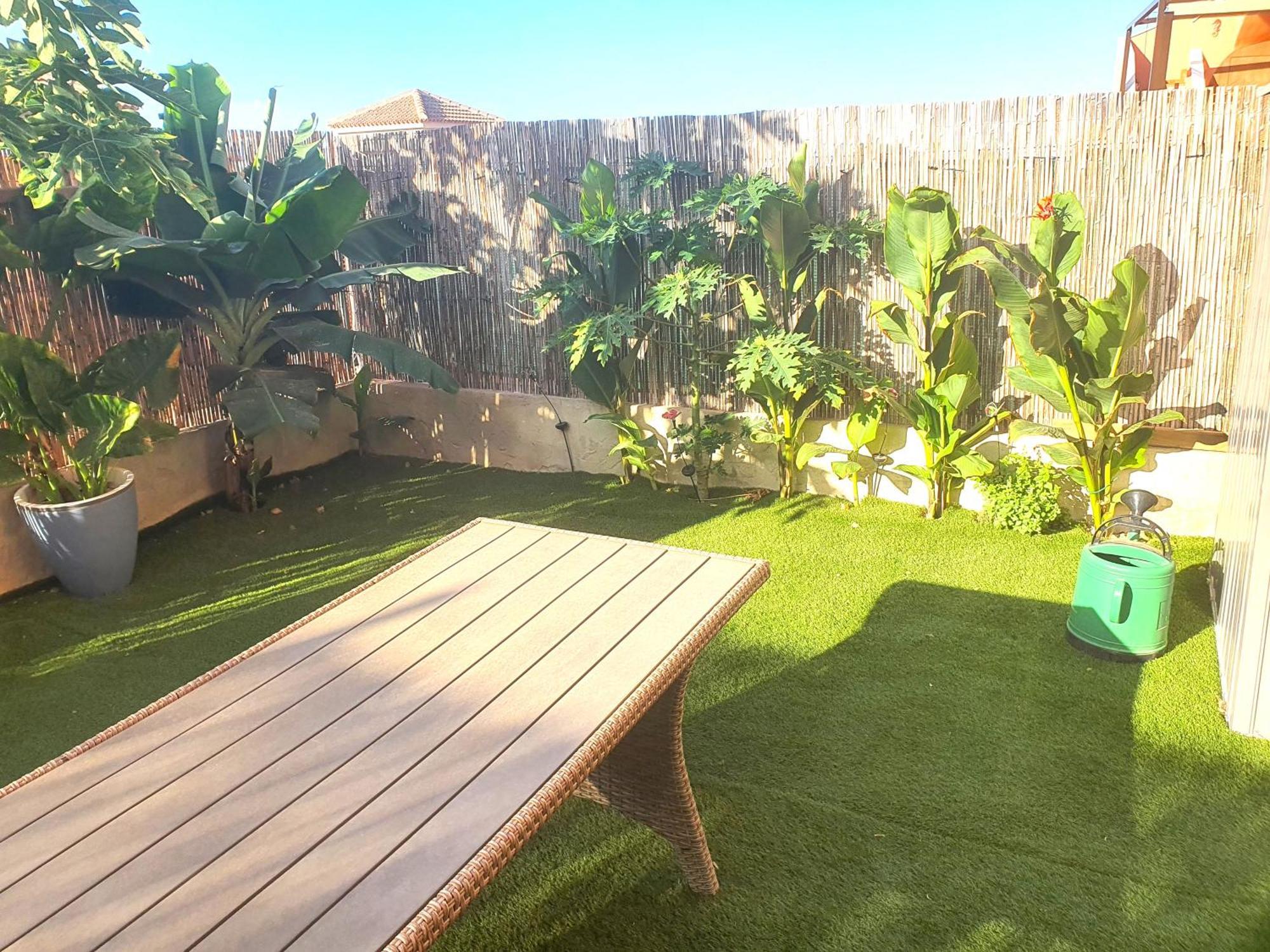Espacioso Apartamento Con Preciosos Jardines Y Bbq Isla Plana Eksteriør bilde